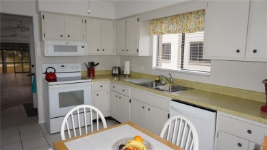 BEACON WOODS - WEDGEWOOD COMMUNITY - FURNISHED GOLF COURSE CONDO on Beacon Woods Golf Club in Florida - for sale on GolfHomes.com, golf home, golf lot