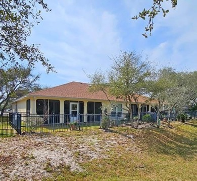 This is a MUST see unit in the heart of the Rockport County on Rockport Country Club in Texas - for sale on GolfHomes.com, golf home, golf lot