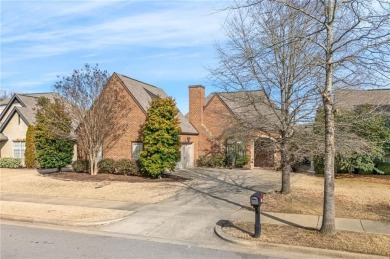 This beautifully updated 3-bedroom, 2-bathroom home in Mimms on Auburn Links At Mill Creek in Alabama - for sale on GolfHomes.com, golf home, golf lot