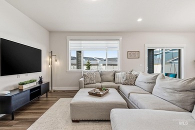 Highly sought-after Carriage Hill West home near Lake Lowell and on Hunters Point Golf Club in Idaho - for sale on GolfHomes.com, golf home, golf lot