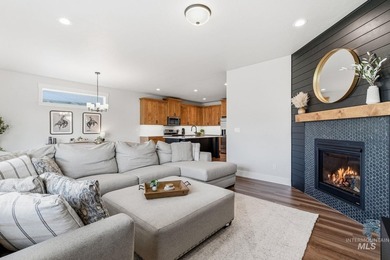 Highly sought-after Carriage Hill West home near Lake Lowell and on Hunters Point Golf Club in Idaho - for sale on GolfHomes.com, golf home, golf lot