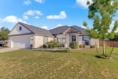 Welcome to this beautiful 3-bedroom, 2-bathroom home located in on Delaware Springs Golf Course in Texas - for sale on GolfHomes.com, golf home, golf lot