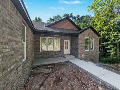 Welcome To Your Next Home! This Bella Vista Beauty Is Fresh on Bella Vista Country Club - Highlands in Arkansas - for sale on GolfHomes.com, golf home, golf lot