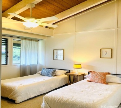 Light, bright  airy, 3 bedroom townhome in best location within on Makai Golf Club At Princeville in Hawaii - for sale on GolfHomes.com, golf home, golf lot