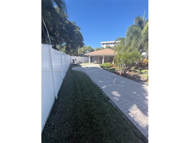 Beautiful apartment on the 5th level with an amazing view of the on Palm-Aire Country Club and Resort - Palms in Florida - for sale on GolfHomes.com, golf home, golf lot