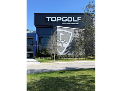 Beautiful apartment on the 5th level with an amazing view of the on Palm-Aire Country Club and Resort - Palms in Florida - for sale on GolfHomes.com, golf home, golf lot