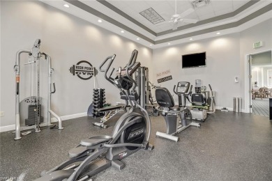INVESTORS!! Top-Floor End Unit in High Point Country Club - Golf on High Point Country Club in Florida - for sale on GolfHomes.com, golf home, golf lot