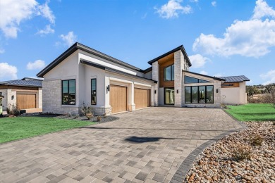 BRAND NEW LUXURY CUSTOM HOME IN THE RESERVE AT SUMMIT ROCK! on Summit Rock Golf Course in Texas - for sale on GolfHomes.com, golf home, golf lot