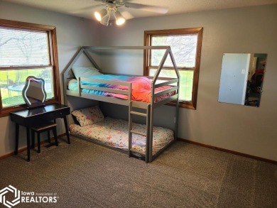 Great 3 bedroom, 1.5 bath split level home with an attached 2 on Linn Grove Country Club in Iowa - for sale on GolfHomes.com, golf home, golf lot
