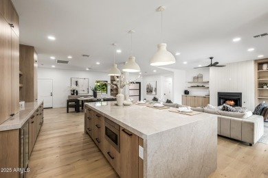 A true showpiece in the heart of McCormick Ranch. 10-ft ceilings on McCormick Ranch Golf Club in Arizona - for sale on GolfHomes.com, golf home, golf lot