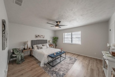 Charming Home in Gated Golf Course Community

Nestled at the on De Cordova Bend Country Club in Texas - for sale on GolfHomes.com, golf home, golf lot