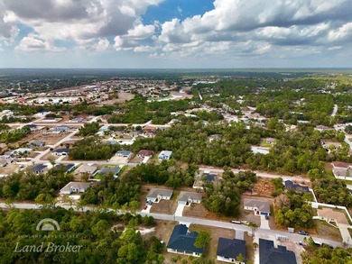 Excellent opportunity to own a 0.23-acre vacant residential lot on Bobcat Trail Golf Club in Florida - for sale on GolfHomes.com, golf home, golf lot