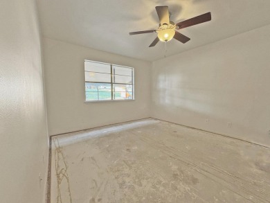 Welcome to The Oaks Condominiums in scenic Horseshoe Bay. This on Slick Rock Golf Course - Horseshoe Bay in Texas - for sale on GolfHomes.com, golf home, golf lot