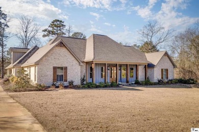 This is a beautiful 4 bedroom/ 3.5 bath home located on the golf on Southern Pines Golf Club (Calvert Course) in Louisiana - for sale on GolfHomes.com, golf home, golf lot