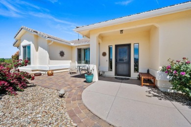 Attractive Single Level Home in Central Prescott. Prescott Lakes on Prescott Lakes Golf and Country Club in Arizona - for sale on GolfHomes.com, golf home, golf lot