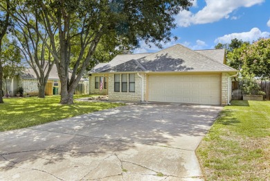 Charming 4-Bedroom Retreat in Sought-After Meadowlakes - Backs on Hidden Falls Golf Club in Texas - for sale on GolfHomes.com, golf home, golf lot