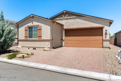 Discover comfort and functionality in this inviting home on Antelope Hills Golf Courses in Arizona - for sale on GolfHomes.com, golf home, golf lot