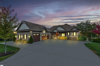 Welcome to 775 E Long Bay Drive in Woodfin Ridge, your on Woodfin Ridge Golf Club in South Carolina - for sale on GolfHomes.com, golf home, golf lot