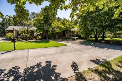 Welcome to 4202 Loftwood Drive. This ranch style home presents on Nob North Golf Course in Georgia - for sale on GolfHomes.com, golf home, golf lot