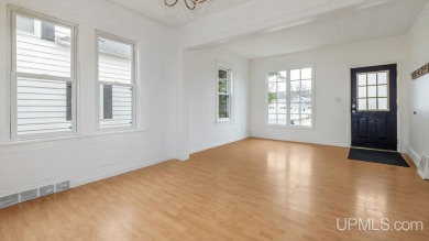 This spacious and charming 4 bedroom, 1.5 bath home is move-in on Pine Grove Country Club in Michigan - for sale on GolfHomes.com, golf home, golf lot