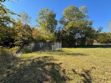 Vacant lot backs to Bridgeport Lake in the community of Runaway on The Club At Runaway Bay in Texas - for sale on GolfHomes.com, golf home, golf lot