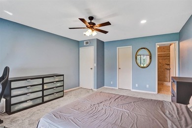 Beautiful 3 bedroom, 2.5 bath townhome in the sought after on Pine Island Ridge Country Club in Florida - for sale on GolfHomes.com, golf home, golf lot