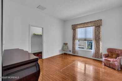 COME IN OUT OF THE COLD!!!! This beautiful well maintained and on Four Seasons Spa and Country Club in New Jersey - for sale on GolfHomes.com, golf home, golf lot