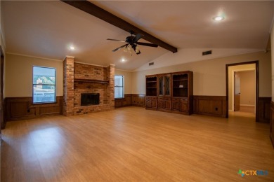 This beautiful 3-bedroom, 2-bath home is located in a desirable on Stonetree Golf Club in Texas - for sale on GolfHomes.com, golf home, golf lot