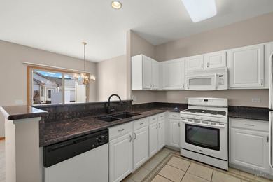 Carefree single-level living ranch townhome in Huntley's on Whisper Creek Golf Club in Illinois - for sale on GolfHomes.com, golf home, golf lot