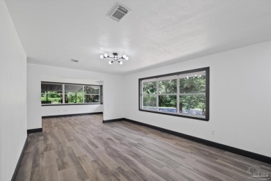 Charming and fully renovated... This cozy 3-bedroom, 1-bath home on Osceola Municipal Golf Course in Florida - for sale on GolfHomes.com, golf home, golf lot