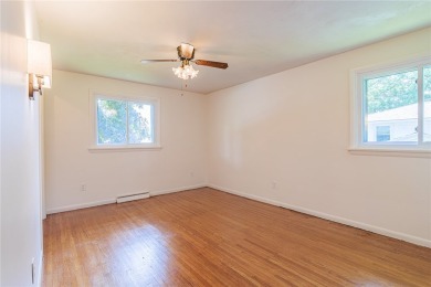 Wonderful in West Irondequoit Split is clean as a whistle, shows on Durand-Eastman Park Golf Course in New York - for sale on GolfHomes.com, golf home, golf lot