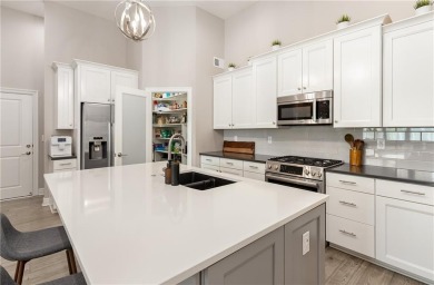Lightly lived in move-in ready fabulous townhome in Greens of on Shawnee Golf and Country Club in Kansas - for sale on GolfHomes.com, golf home, golf lot