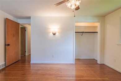 Wonderful in West Irondequoit Split is clean as a whistle, shows on Durand-Eastman Park Golf Course in New York - for sale on GolfHomes.com, golf home, golf lot