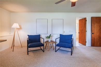 Wonderful in West Irondequoit Split is clean as a whistle, shows on Durand-Eastman Park Golf Course in New York - for sale on GolfHomes.com, golf home, golf lot