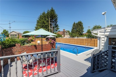 Wonderful in West Irondequoit Split is clean as a whistle, shows on Durand-Eastman Park Golf Course in New York - for sale on GolfHomes.com, golf home, golf lot
