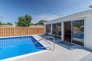 Wonderful in West Irondequoit Split is clean as a whistle, shows on Durand-Eastman Park Golf Course in New York - for sale on GolfHomes.com, golf home, golf lot