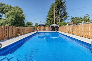 Wonderful in West Irondequoit Split is clean as a whistle, shows on Durand-Eastman Park Golf Course in New York - for sale on GolfHomes.com, golf home, golf lot