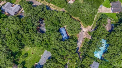 Charming and fully renovated... This cozy 3-bedroom, 1-bath home on Osceola Municipal Golf Course in Florida - for sale on GolfHomes.com, golf home, golf lot