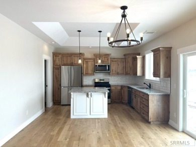 Seller is willing to do a short term lease. Do you need lots of on Sand Creek Golf Course in Idaho - for sale on GolfHomes.com, golf home, golf lot