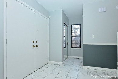 Welcome to your new GREAT home of modern comfort and timeless on Heather Ridge Golf Club in Illinois - for sale on GolfHomes.com, golf home, golf lot