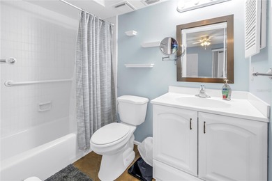 Are you looking for easy Florida living with a great view? This on IMG Academies Golf and Country Club in Florida - for sale on GolfHomes.com, golf home, golf lot