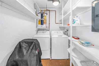 Are you looking for easy Florida living with a great view? This on IMG Academies Golf and Country Club in Florida - for sale on GolfHomes.com, golf home, golf lot