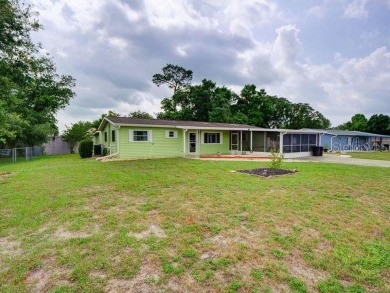 Looking for retirement come on in!! This is such a nice home on On Top of the World Golf Course in Florida - for sale on GolfHomes.com, golf home, golf lot