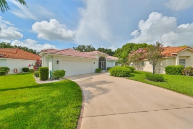 QUAIL PASS IN KINGS POINT - RARE SINGLE FAMILY, 3 bedroom, 2 on Falcon Watch Golf Club in Florida - for sale on GolfHomes.com, golf home, golf lot