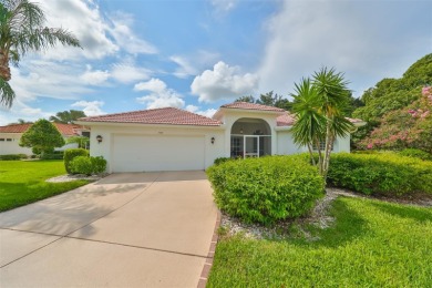 QUAIL PASS IN KINGS POINT - RARE SINGLE FAMILY, 3 bedroom, 2 on Falcon Watch Golf Club in Florida - for sale on GolfHomes.com, golf home, golf lot