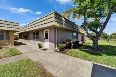 Hoping to live in a home immersed in Florida's natural beauty?
 on Kings Point Executive Golf Course in Florida - for sale on GolfHomes.com, golf home, golf lot
