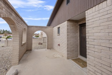 Welcome to your charming retreat on a peaceful cul-de-sac! This on Tierra Del Sol Golf Course in New Mexico - for sale on GolfHomes.com, golf home, golf lot