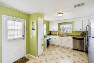 Charming Age-Qualified 2 Bedroom/ 2 Bathroom Home with Florida on Palm Hill Golf Club in Florida - for sale on GolfHomes.com, golf home, golf lot
