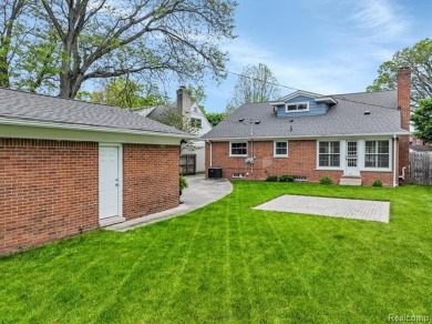 Welcome to a beautifully cared-for home in Historic Sherwood on Detroit Golf Club  in Michigan - for sale on GolfHomes.com, golf home, golf lot
