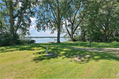 Lakefront Home on Lake Ripley - Completely Remodeled! on Litchfield Golf Course in Minnesota - for sale on GolfHomes.com, golf home, golf lot